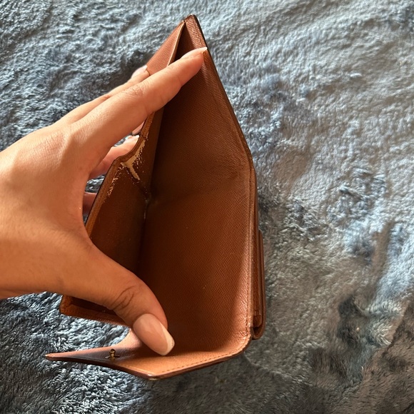Louis Vuitton Monogram Trifold Wallet - Picture 8 of 10